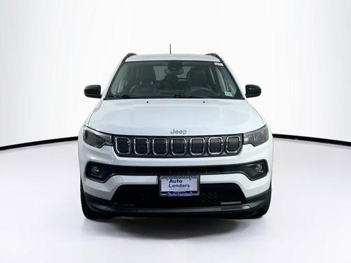 Bright White Clearcoat 2022 Jeep Compass Latitude