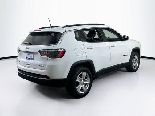 Bright White Clearcoat 2022 Jeep Compass Latitude