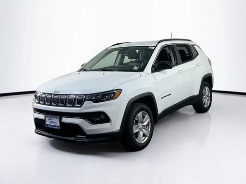 Bright White Clearcoat 2022 Jeep Compass Latitude