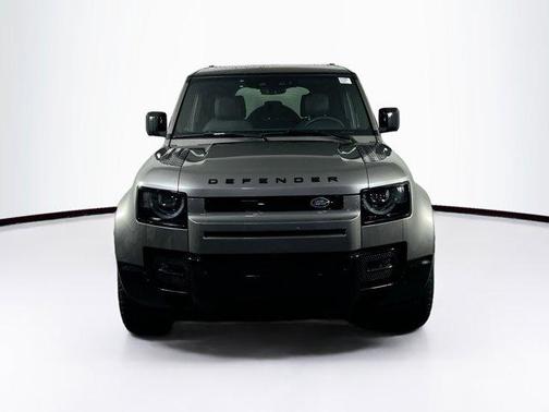 2025 Land Rover Defender 110 P400 X-Dynamic SE