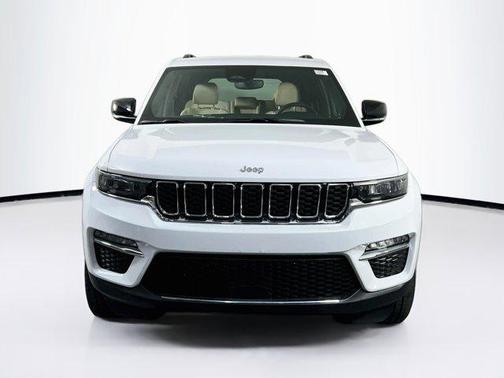 Bright White Clearcoat 2023 Jeep Grand Cherokee Limited