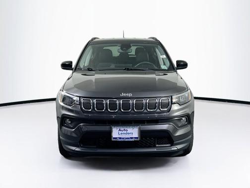 Granite Crystal Metallic Clearcoat 2022 Jeep Compass Latitude