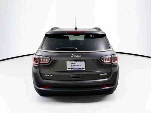 Granite Crystal Metallic Clearcoat 2022 Jeep Compass Latitude