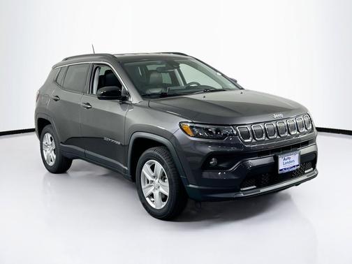 Granite Crystal Metallic Clearcoat 2022 Jeep Compass Latitude