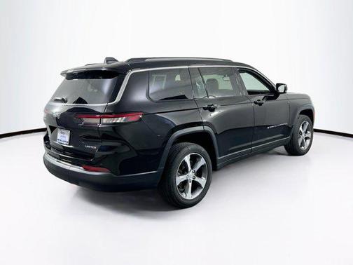 Diamond Black Crystal Pearlcoat 2023 Jeep Grand Cherokee L Limited