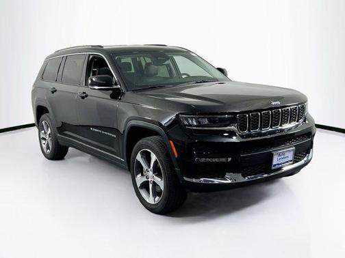 Diamond Black Crystal Pearlcoat 2023 Jeep Grand Cherokee L Limited