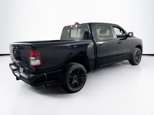 Diamond Black Crystal Pearlcoat 2023 RAM 1500 Big Horn/Lone Star