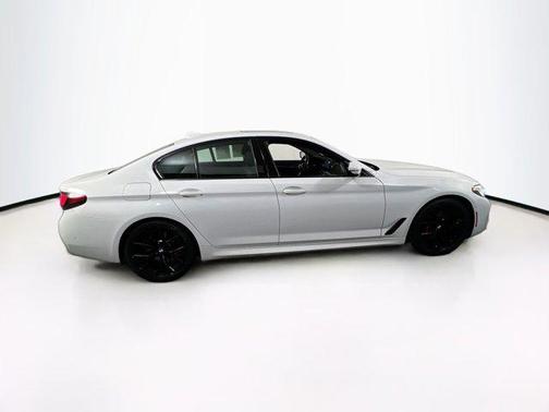 2022 BMW 530 i xDrive