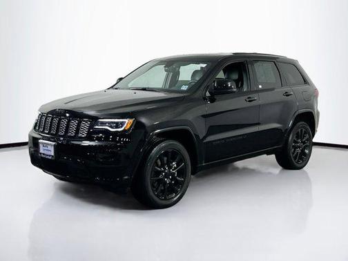 2022 Jeep Grand Cherokee Laredo