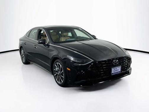 Ultimate Red 2023 Hyundai SONATA Limited