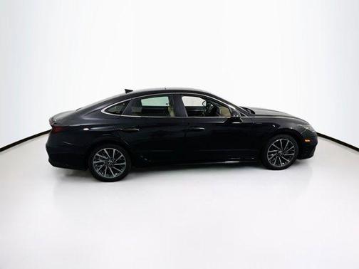 Ultimate Red 2023 Hyundai SONATA Limited