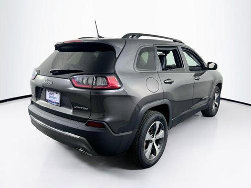 Granite Crystal Metallic Clearcoat 2022 Jeep Cherokee Limited