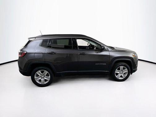 Granite Crystal Metallic Clearcoat 2022 Jeep Compass Latitude