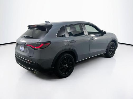 Urban Gray Pearl 2023 Honda HR-V AWD Sport