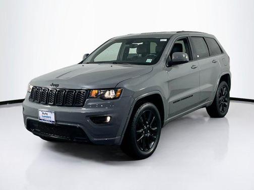 2022 Jeep Grand Cherokee Laredo