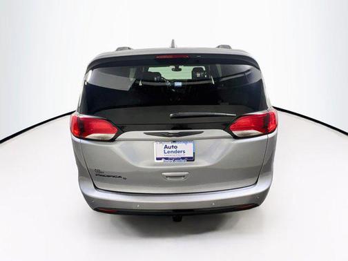 Billet Silver Metallic Clearcoat 2020 Chrysler Pacifica Touring-L Plus
