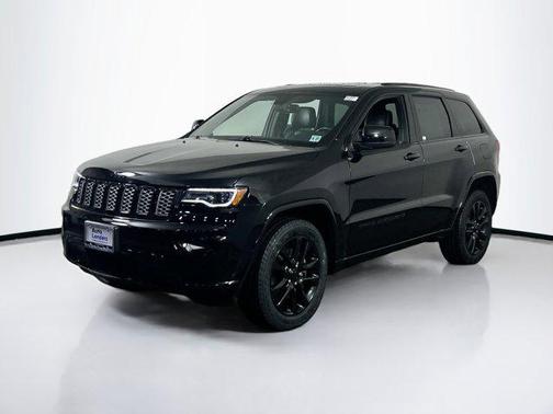 2022 Jeep Grand Cherokee Laredo