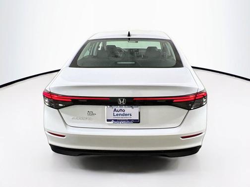 Platinum White Pearl 2025 Honda Accord SE