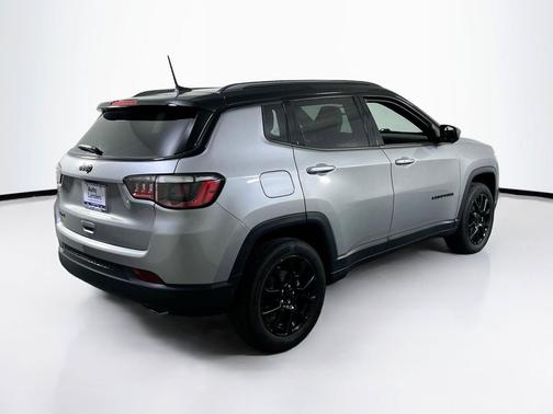 Billet Silver Metallic Clearcoat 2022 Jeep Compass Latitude