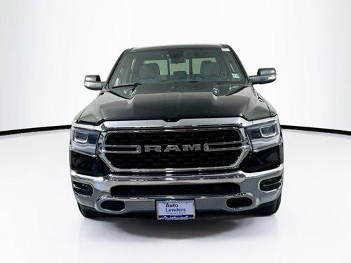 Diamond Black Crystal Pearlcoat 2022 RAM 1500 Big Horn/Lone Star
