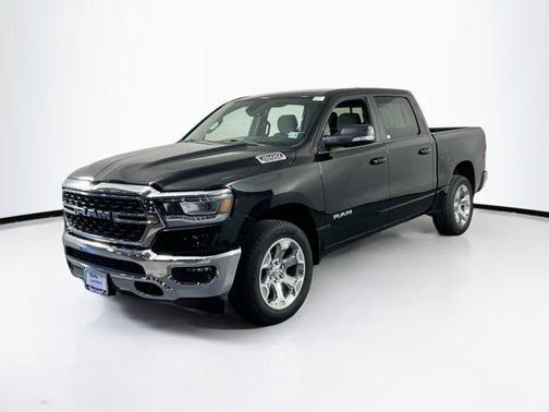 Diamond Black Crystal Pearlcoat 2022 RAM 1500 Big Horn/Lone Star