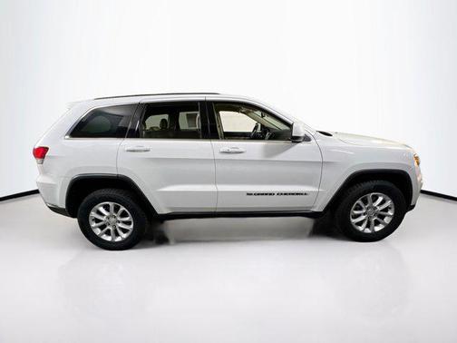 2022 Jeep Grand Cherokee Laredo