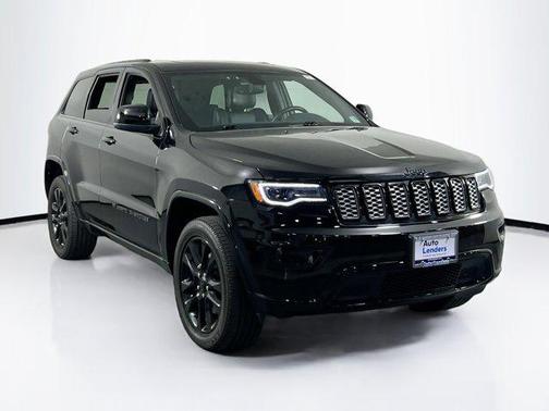 2022 Jeep Grand Cherokee Laredo