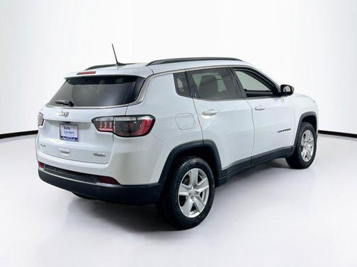Bright White Clearcoat 2022 Jeep Compass Latitude