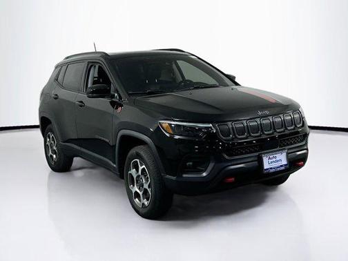 Diamond Black Crystal Pearlcoat 2022 Jeep Compass Trailhawk