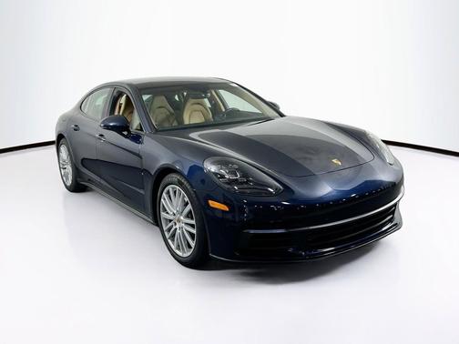 Night Blue Metallic 2020 Porsche Panamera 4