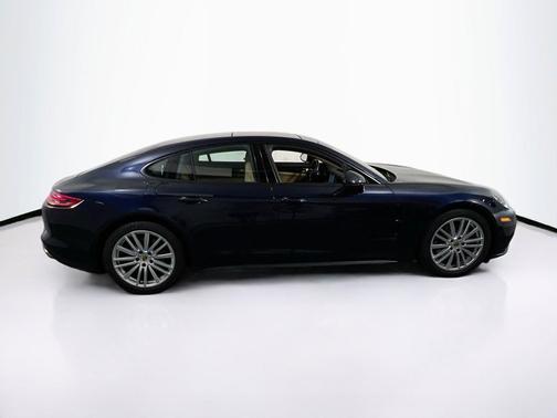 Night Blue Metallic 2020 Porsche Panamera 4