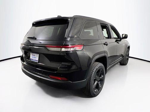 2022 Jeep Grand Cherokee Altitude