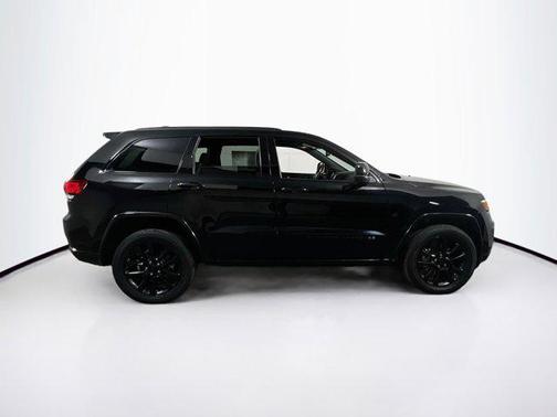 2022 Jeep Grand Cherokee Laredo