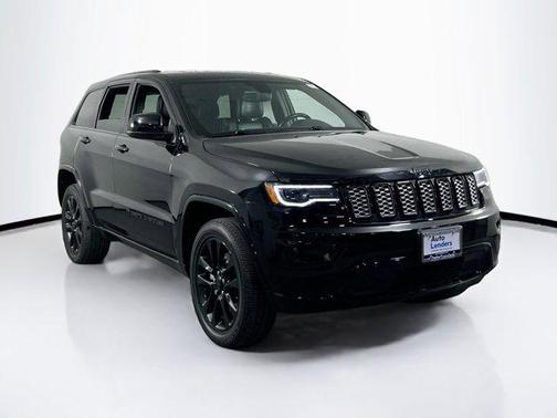 2022 Jeep Grand Cherokee Laredo