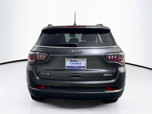 Granite Crystal Metallic Clearcoat 2022 Jeep Compass Latitude