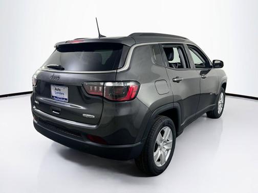 Granite Crystal Metallic Clearcoat 2022 Jeep Compass Latitude