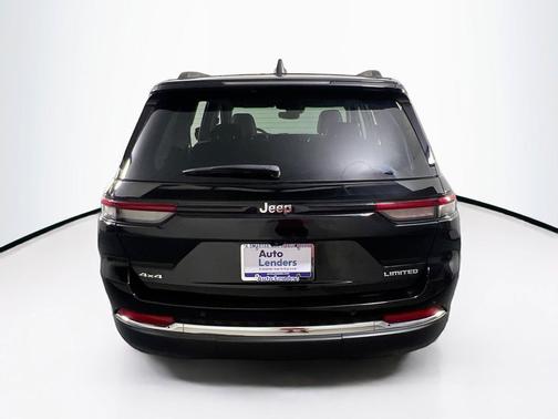 Diamond Black Crystal Pearlcoat 2023 Jeep Grand Cherokee Limited