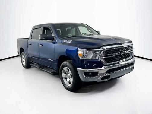 Patriot Blue Pearlcoat 2024 RAM 1500 Big Horn/Lone Star