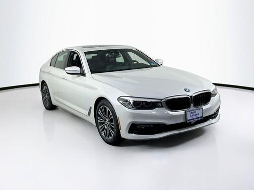 Mineral White Metallic 2018 BMW 530 xDrive