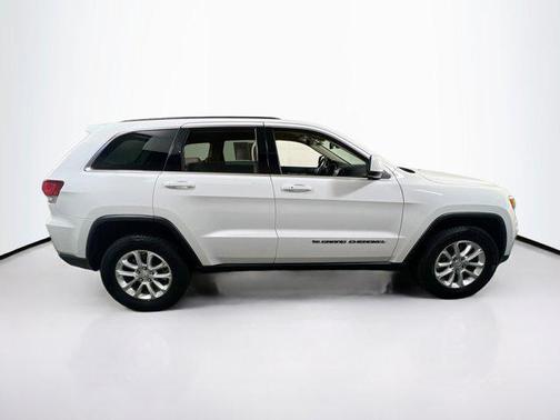 2022 Jeep Grand Cherokee Laredo