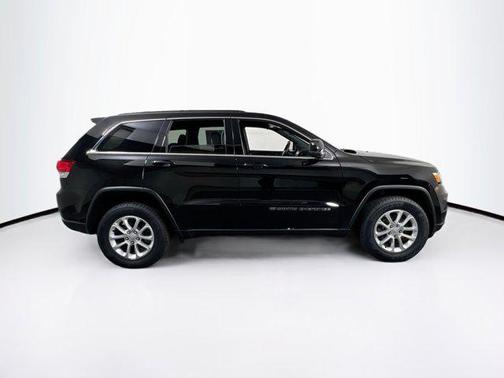 2022 Jeep Grand Cherokee Laredo