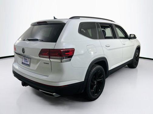 2023 Volkswagen Atlas 3.6L SE w/Technology