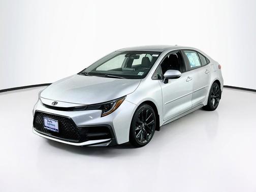 Classic Silver Metallic 2021 Toyota Corolla SE