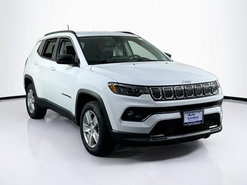 Bright White Clearcoat 2022 Jeep Compass Latitude