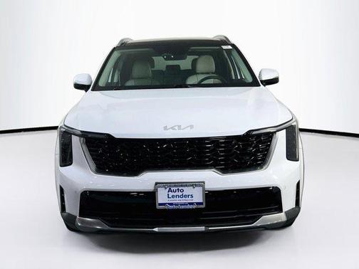 Glacial White Pearl 2024 Kia Sorento S