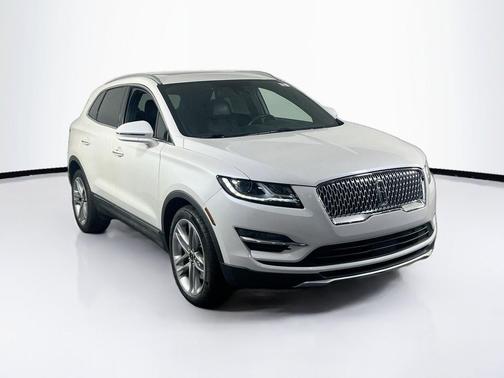 White Platinum Metallic Tri-Coat 2019 Lincoln MKC Reserve
