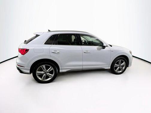 2022 Audi Q3 45 S line Premium Plus