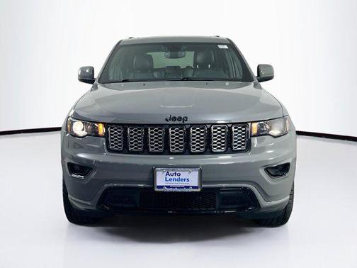 2022 Jeep Grand Cherokee Laredo