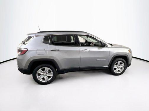 Billet Silver Metallic Clearcoat 2022 Jeep Compass Latitude