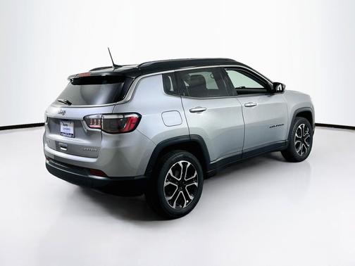 Billet Silver Metallic Clearcoat 2022 Jeep Compass Limited